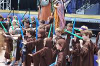   &raquo; Click to zoom ->