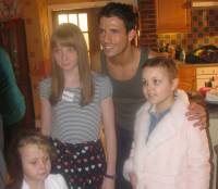   &raquo; Click to zoom ->