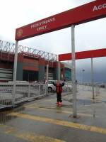   &raquo; Click to zoom ->