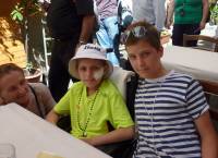   &raquo; Click to zoom ->