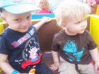   &raquo; Click to zoom ->