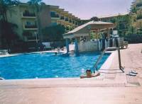   &raquo; Click to zoom ->